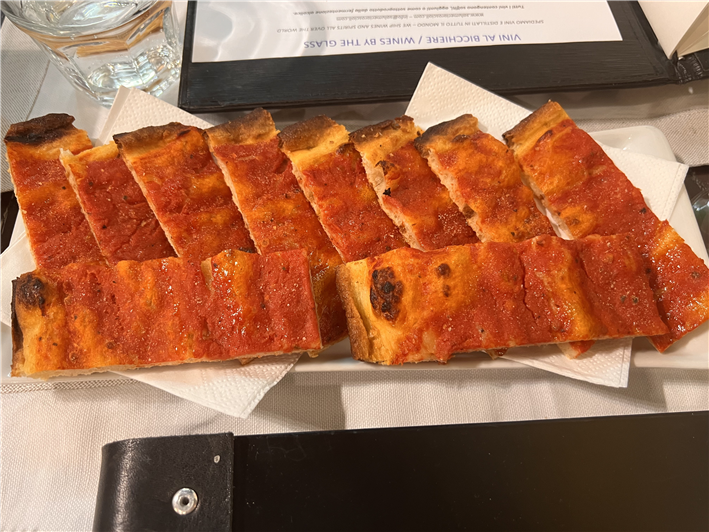 pizza bread with tomatoes